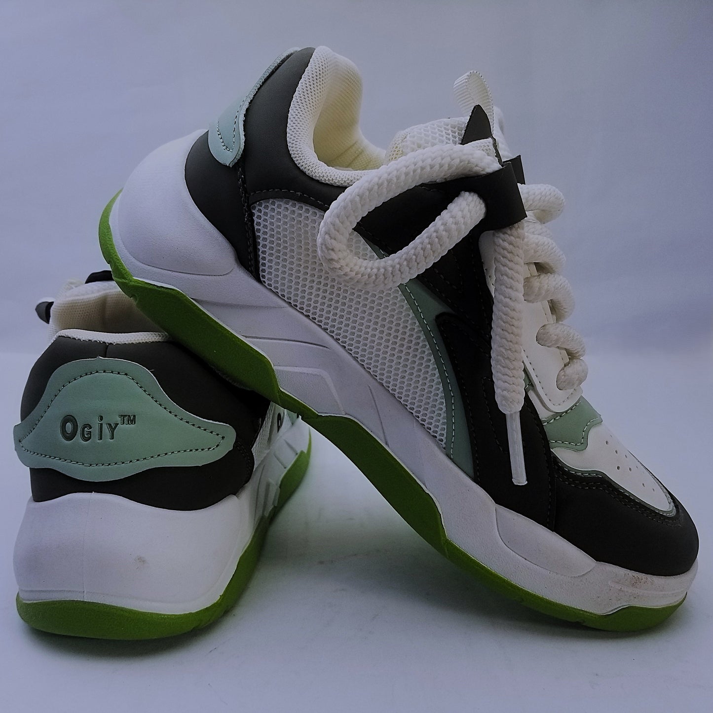 Ogiy Casual Sneakers